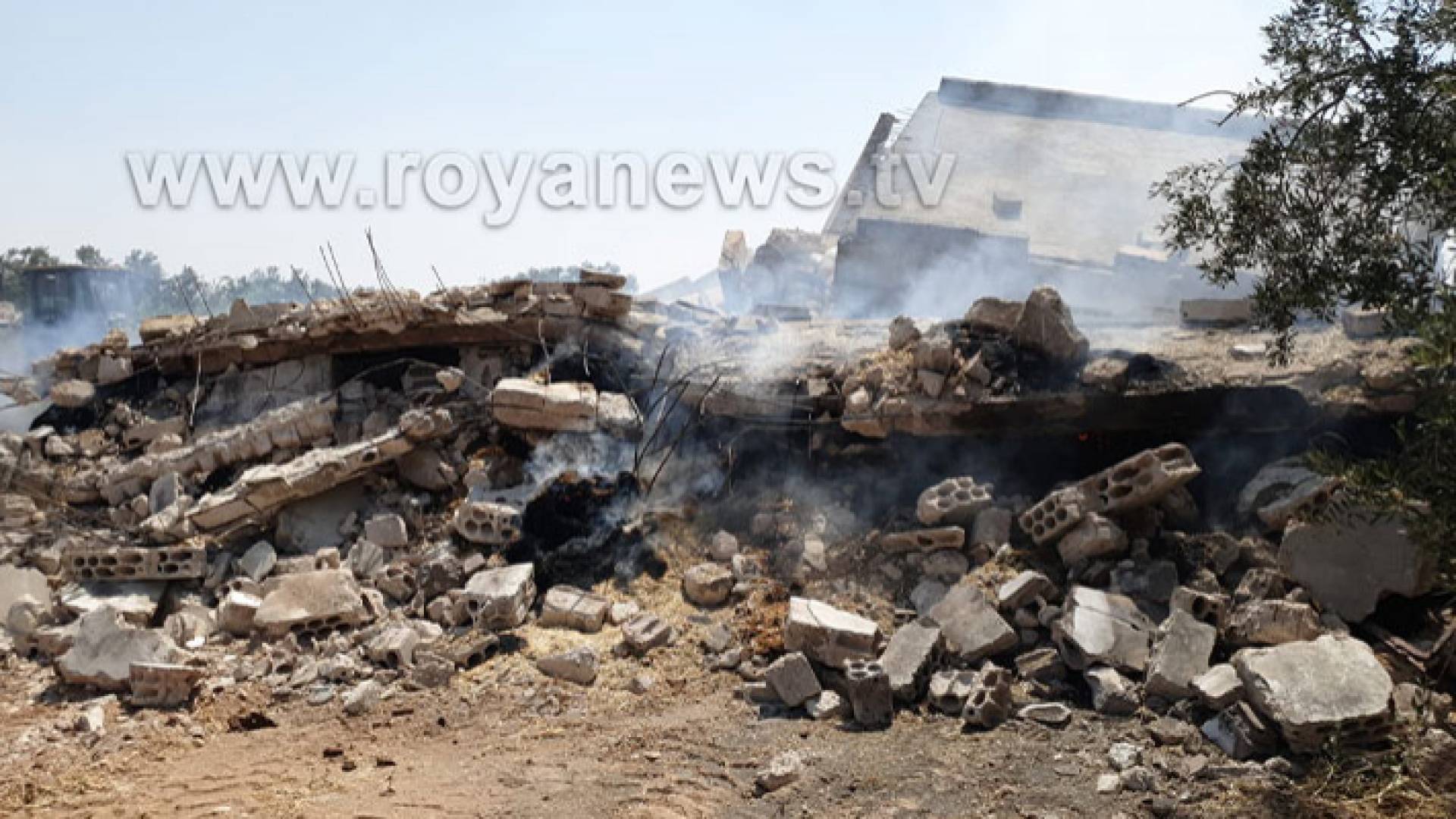 مستودع التبن الذي شبت فيه النيران