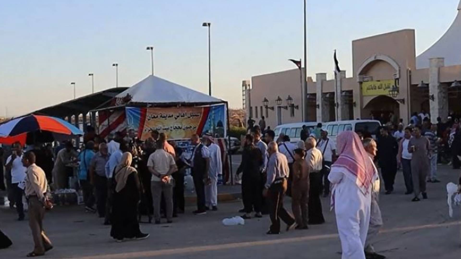 أهالي معان يستقبلون حجاج بيت الله الحرام