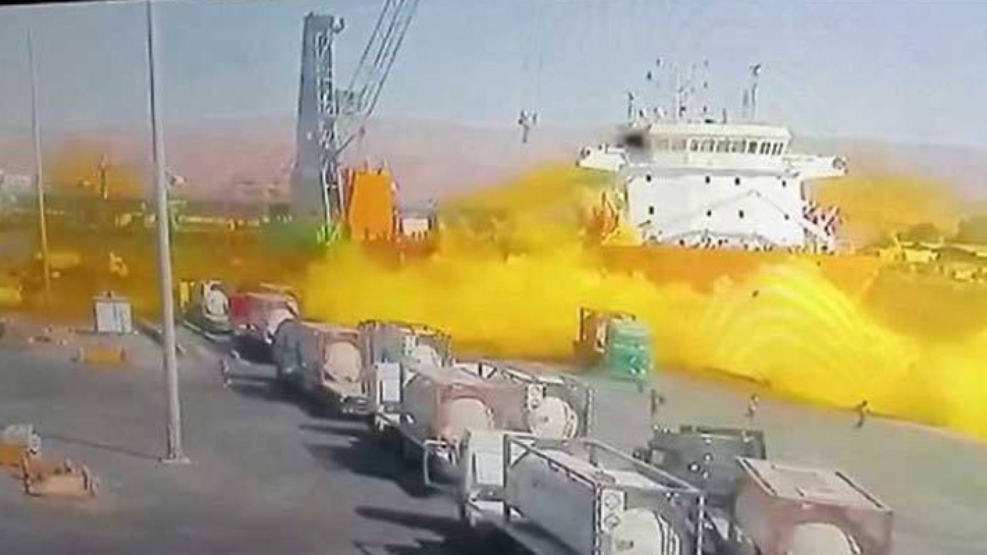 خلال تسرب غاز الكلورين من صهريج في ميناء العقبة