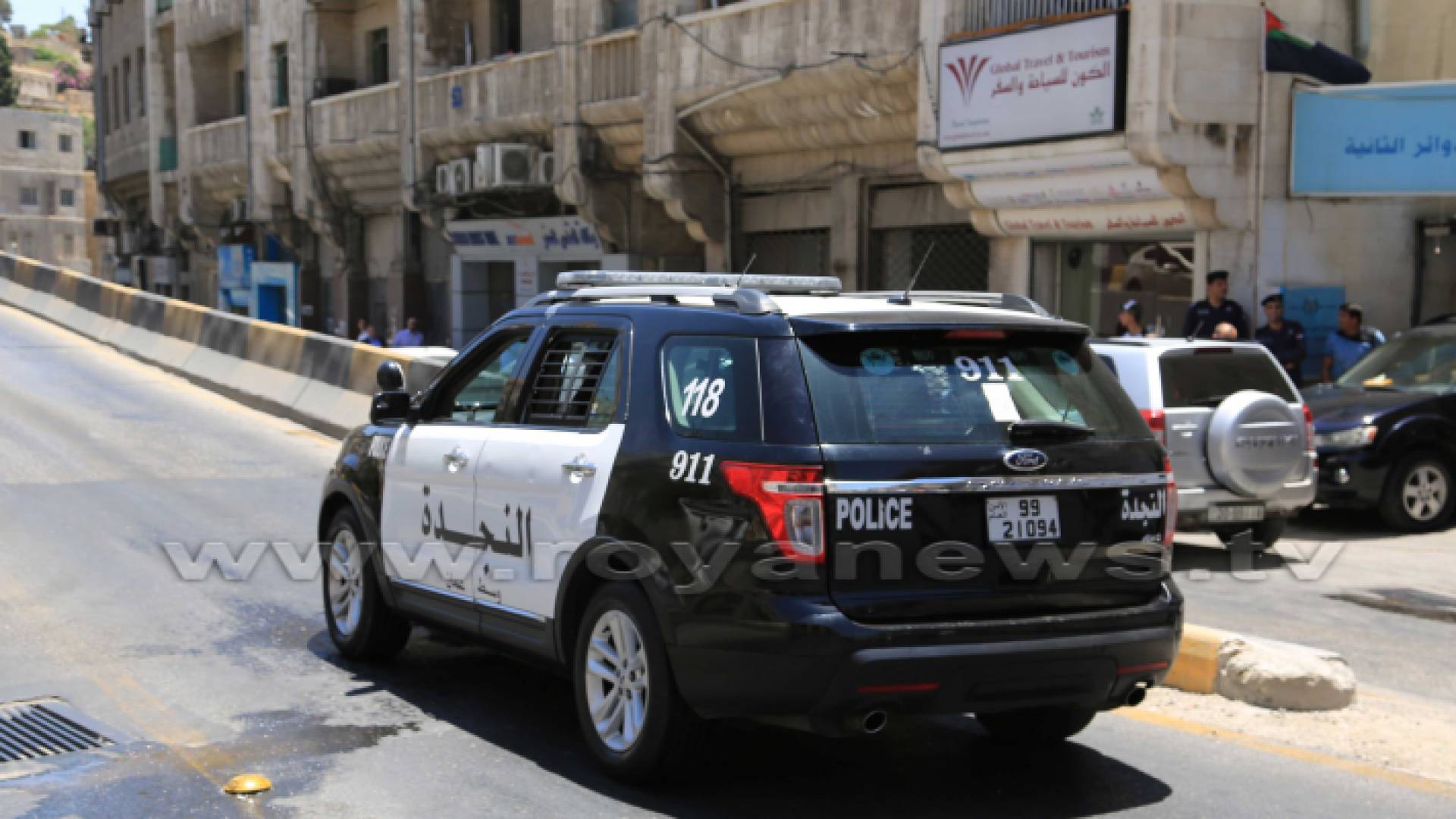 مركبة تابعة للأمن العام