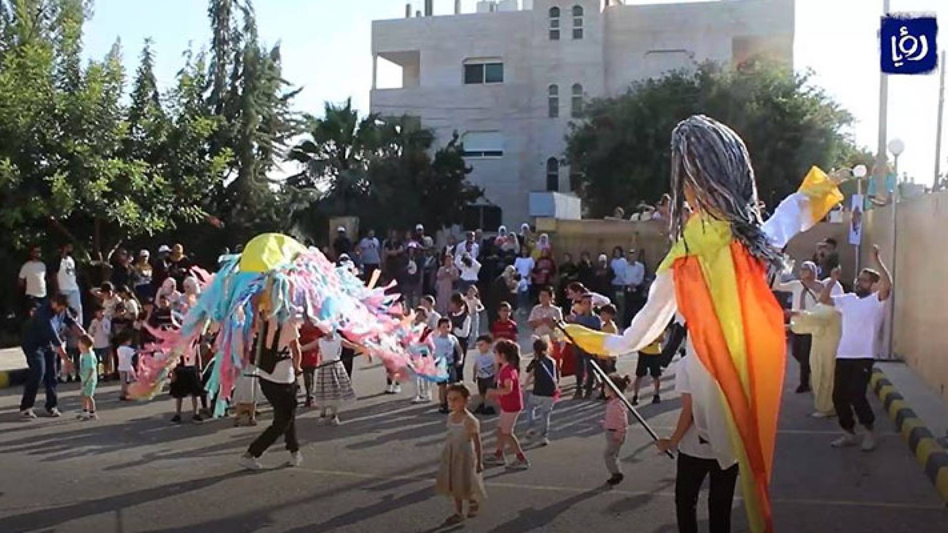 جانب من فعاليات مهرجان الدمى