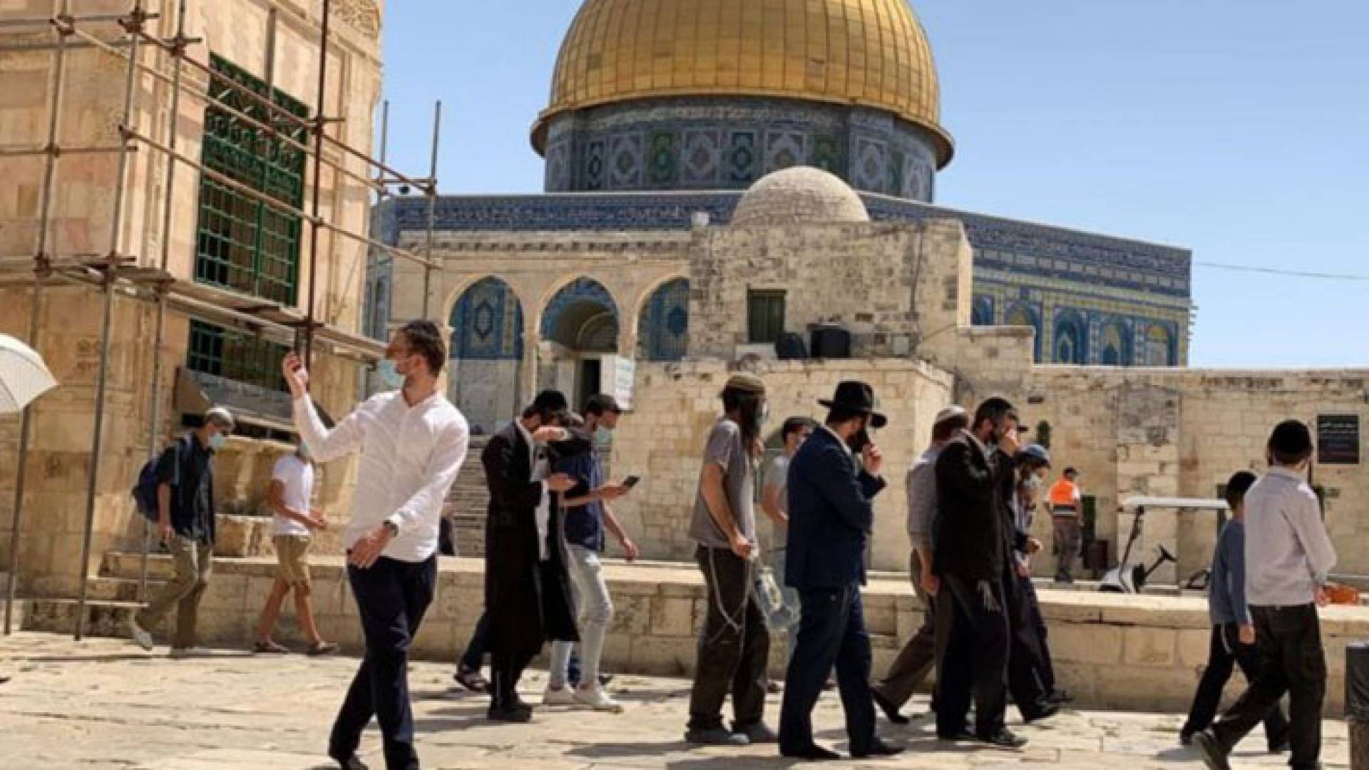 مستوطنون يقتحمون الأقصى
