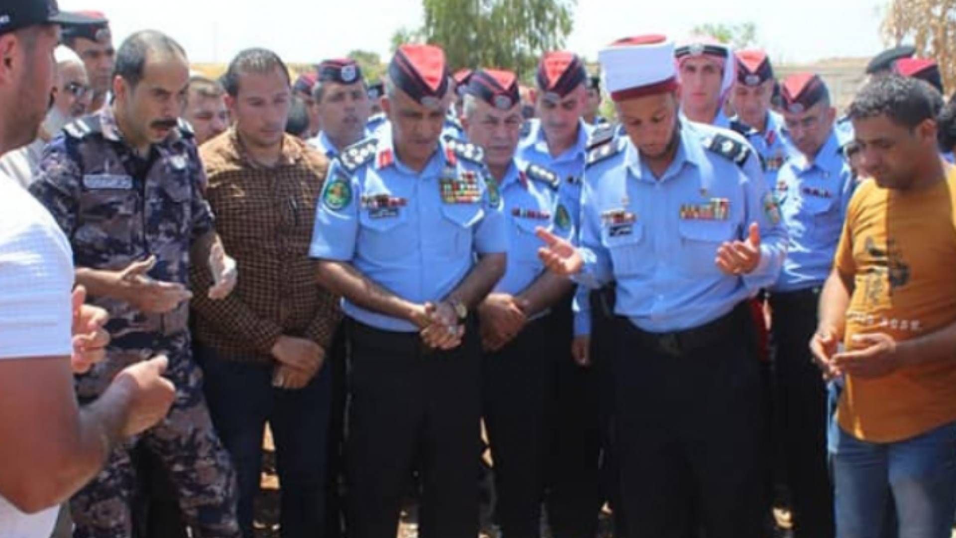 جانب من التشييع