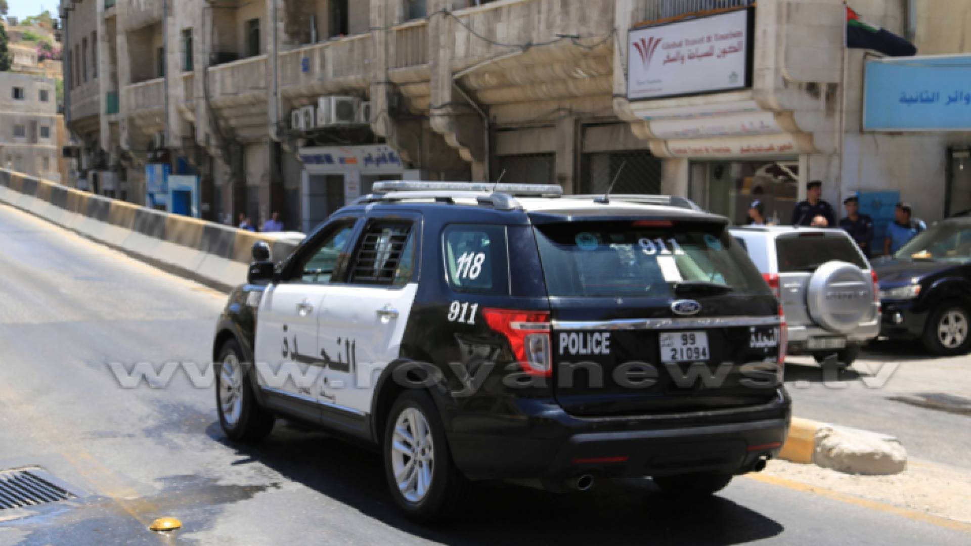 مركبة تابعة للأمن العام