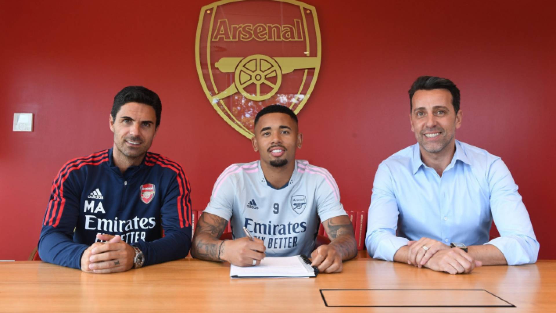 أرسنال يضم البرازيلي غابرييل جيسوس إلى صفوفه