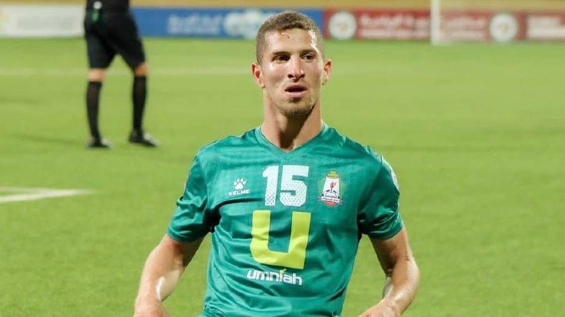 لاعب نادي الوحدات أنس العوضات