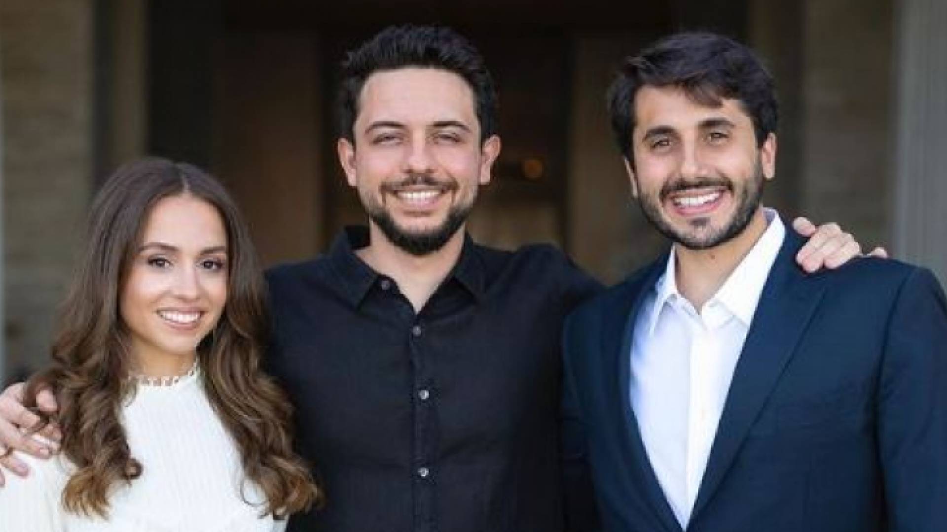 ولي العهد الأمير الحسين بن عبدالله والأميرة إيمان وخطيبها