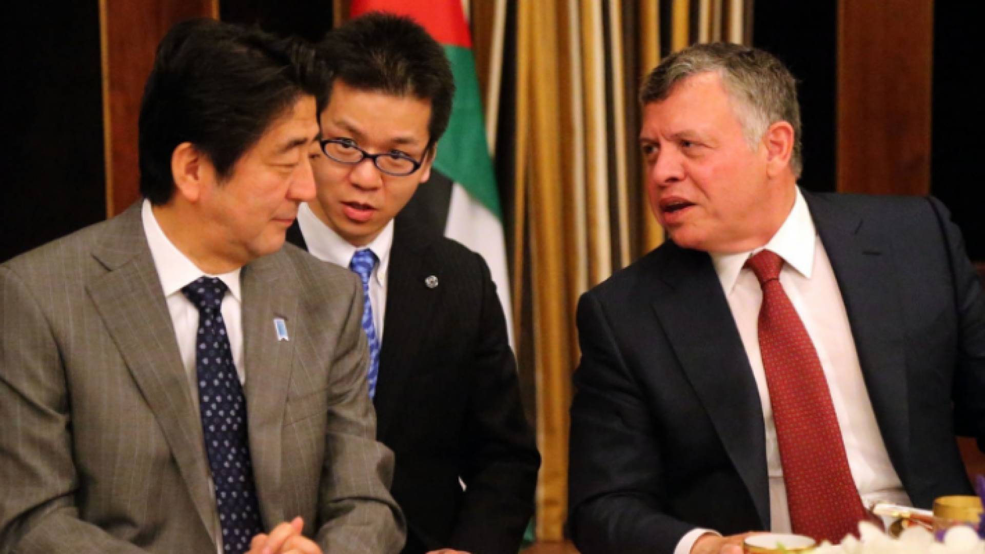 جلالة الملك و شينزو آبي