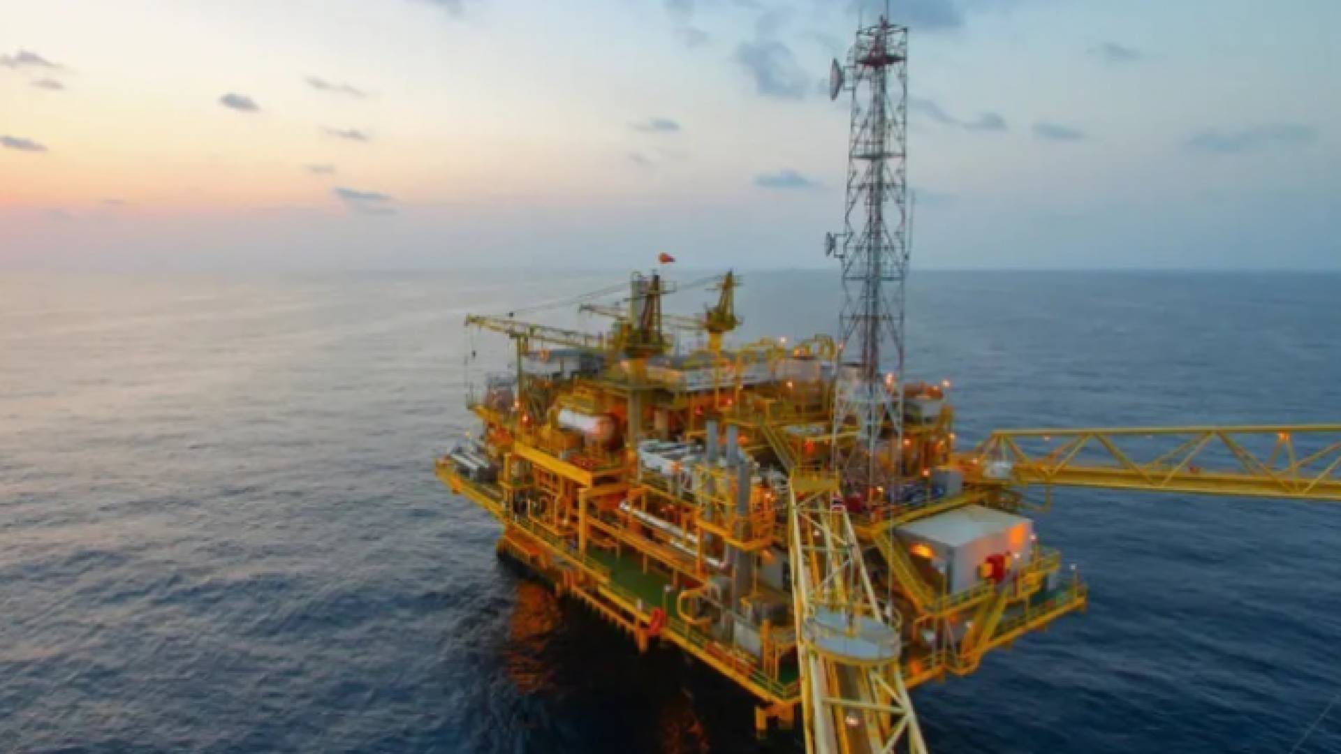 منصة نفط بحرية