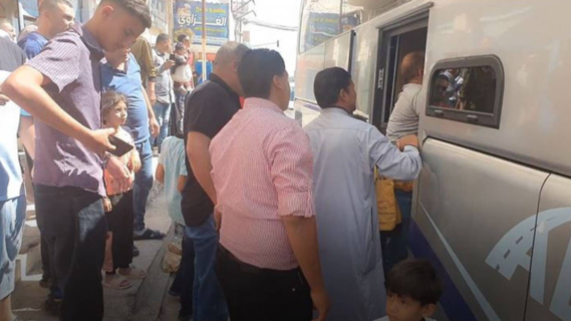 لحظة استقبال ذوو الحجاج الأردنيين في محافظة المفرق