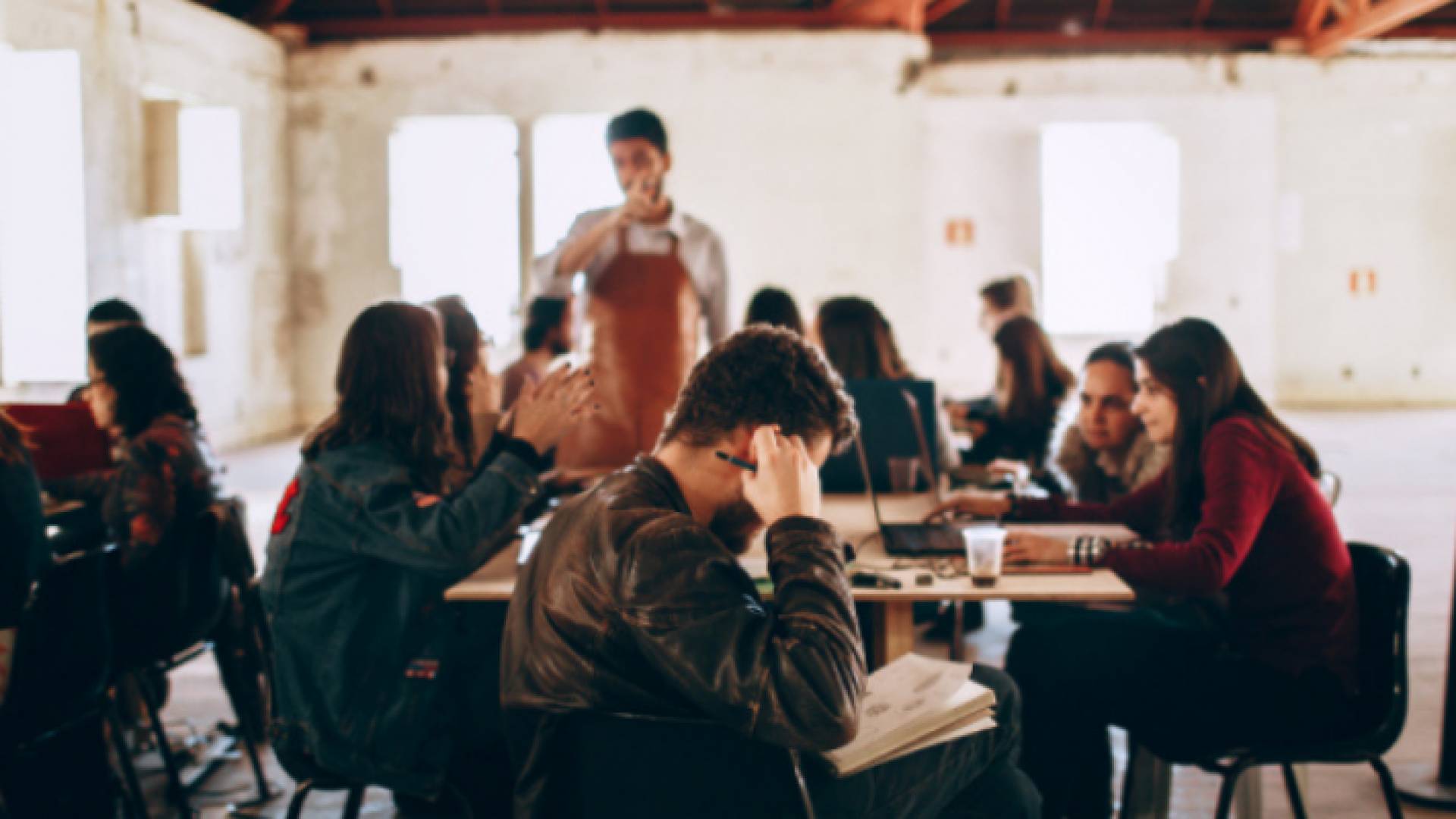 طلبة جامعات