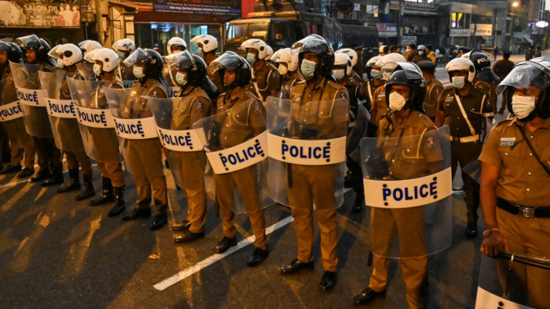 عناصر من الشرطة السريلانكية