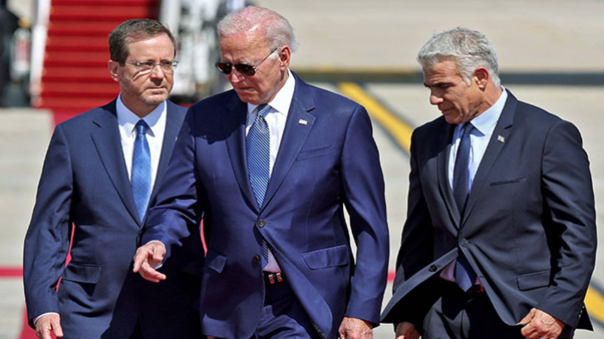 بايدن لدى وصوله إلى مطار بن غوريون