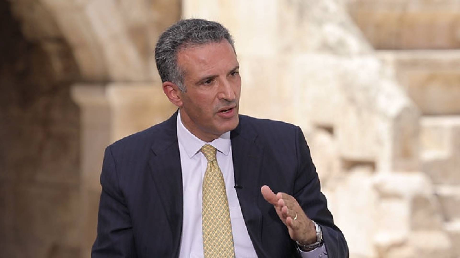 وزير السياحة نايف الفايز