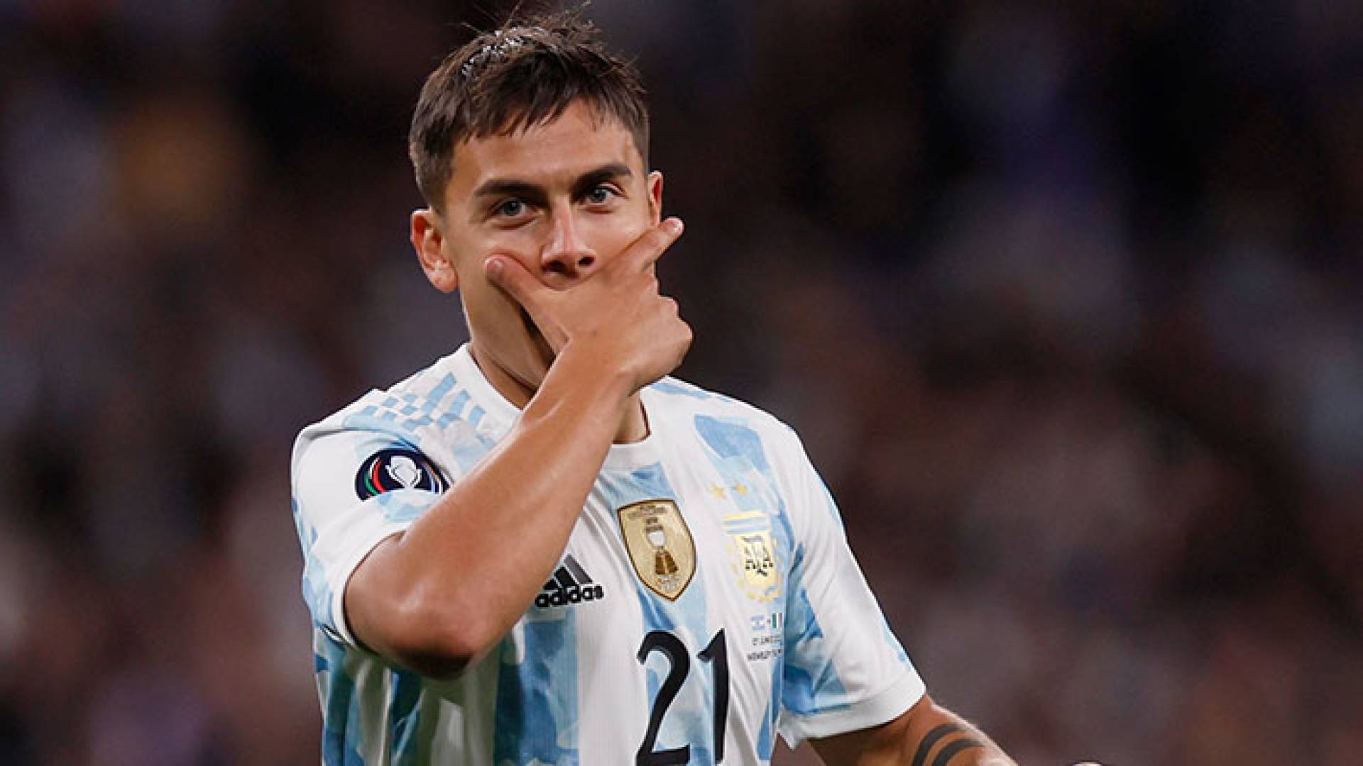 النجم الأرجنتيني باولو ديبالا