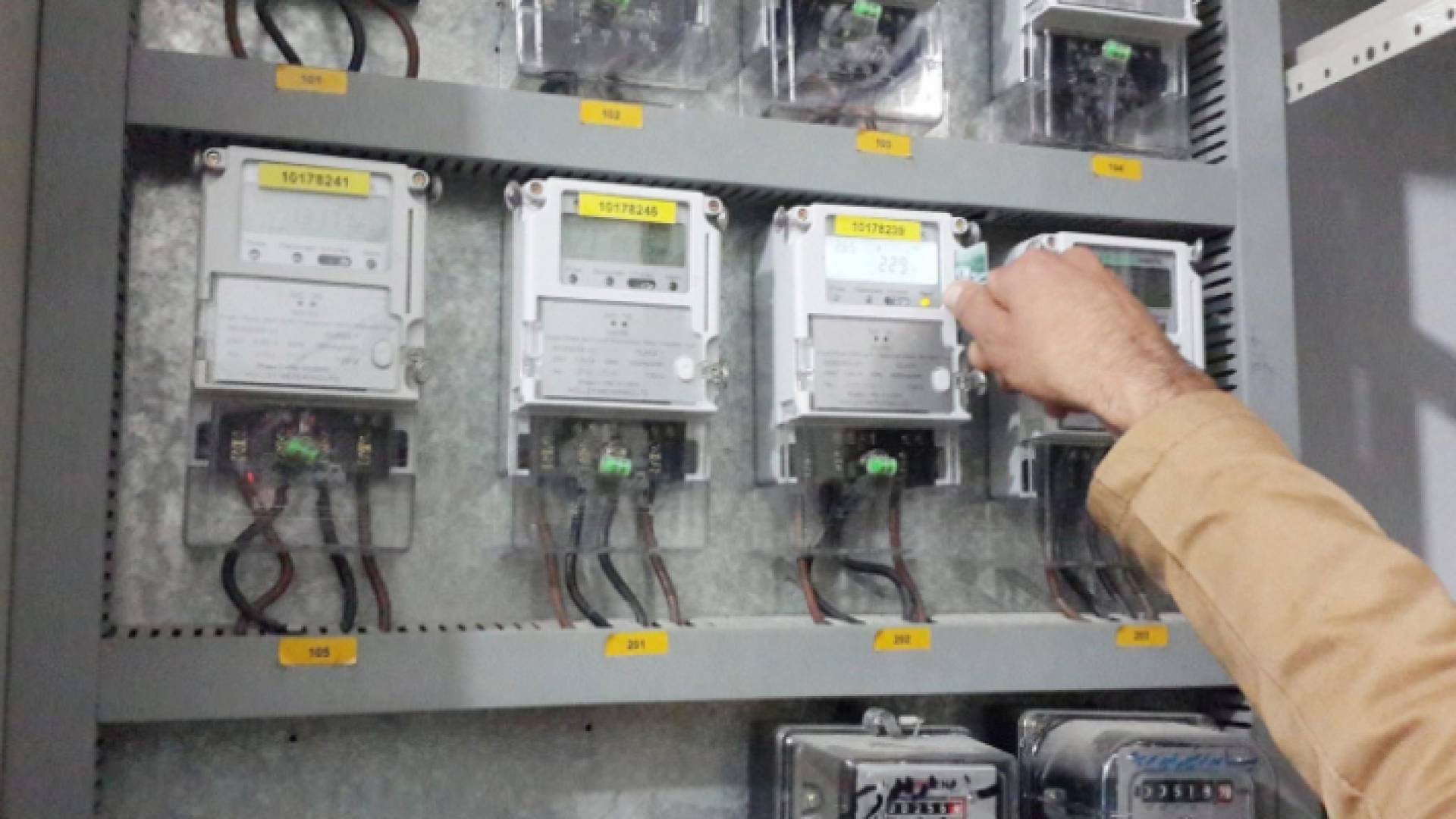 عدادات كهرباء