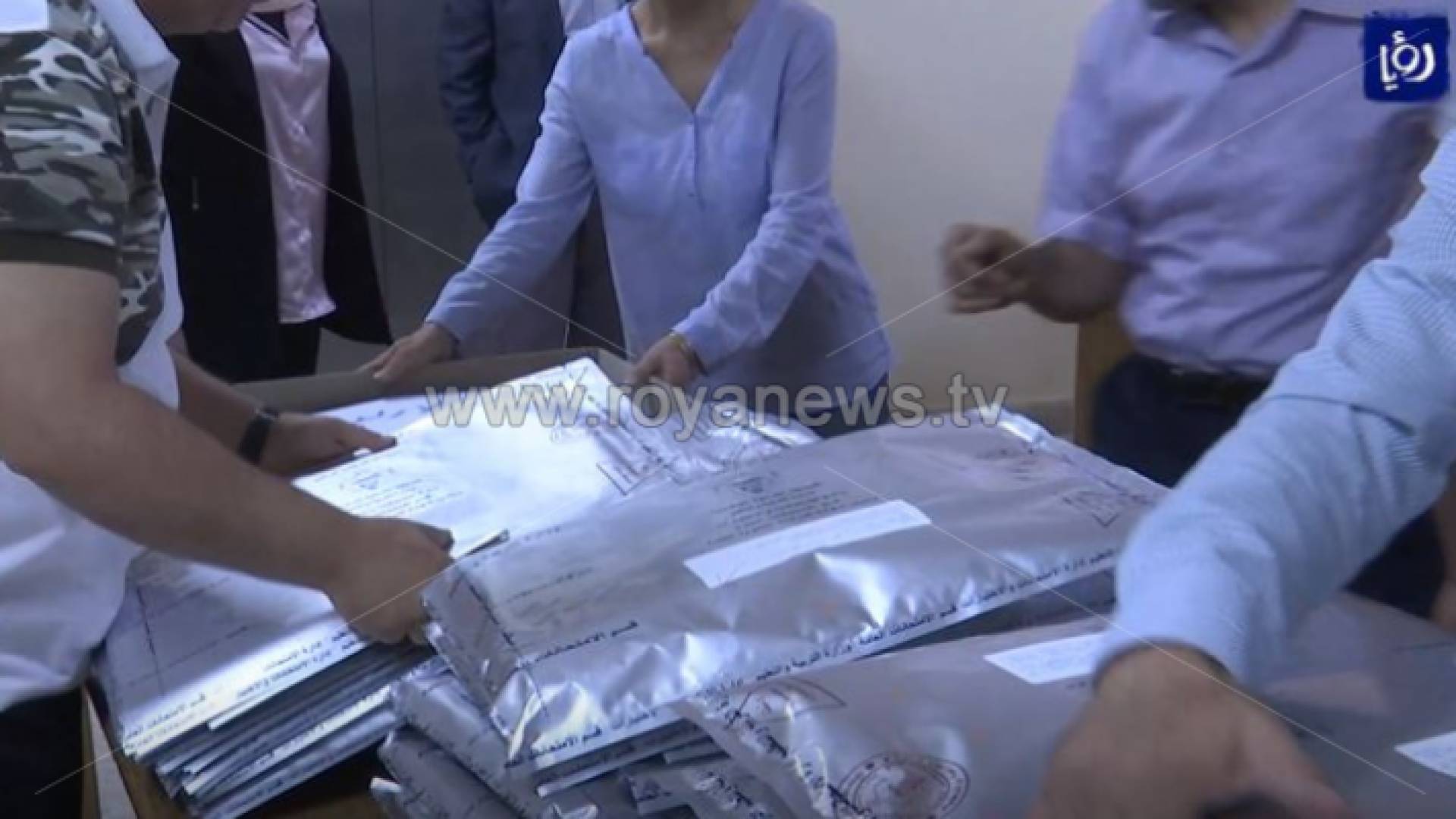 صورة توضيحية لنقل أوراق التوجيهي