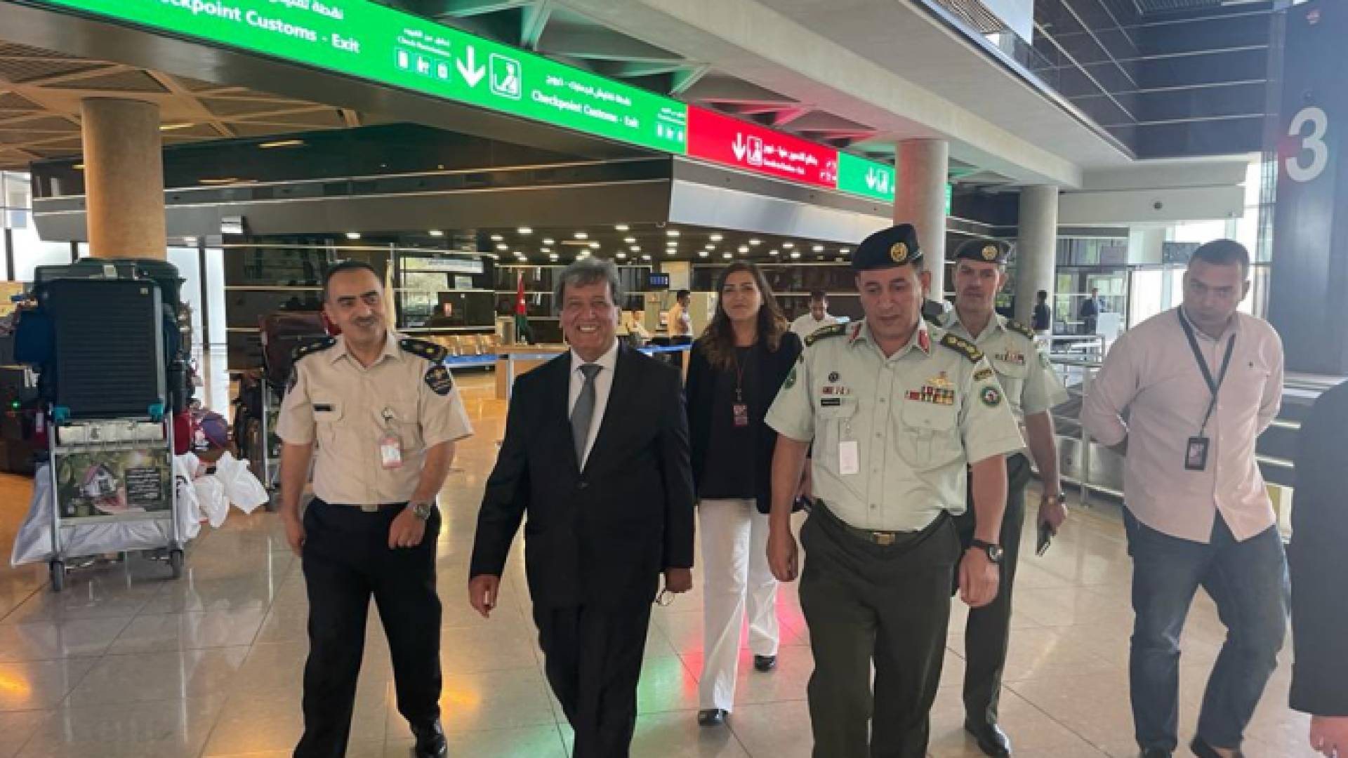 وزير النقل المهندس وجيه عزايزة