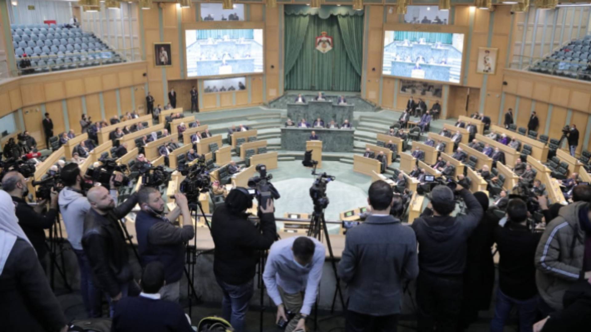 مجلس النواب يعقد أولى جلساته للدورة الاستثنائية