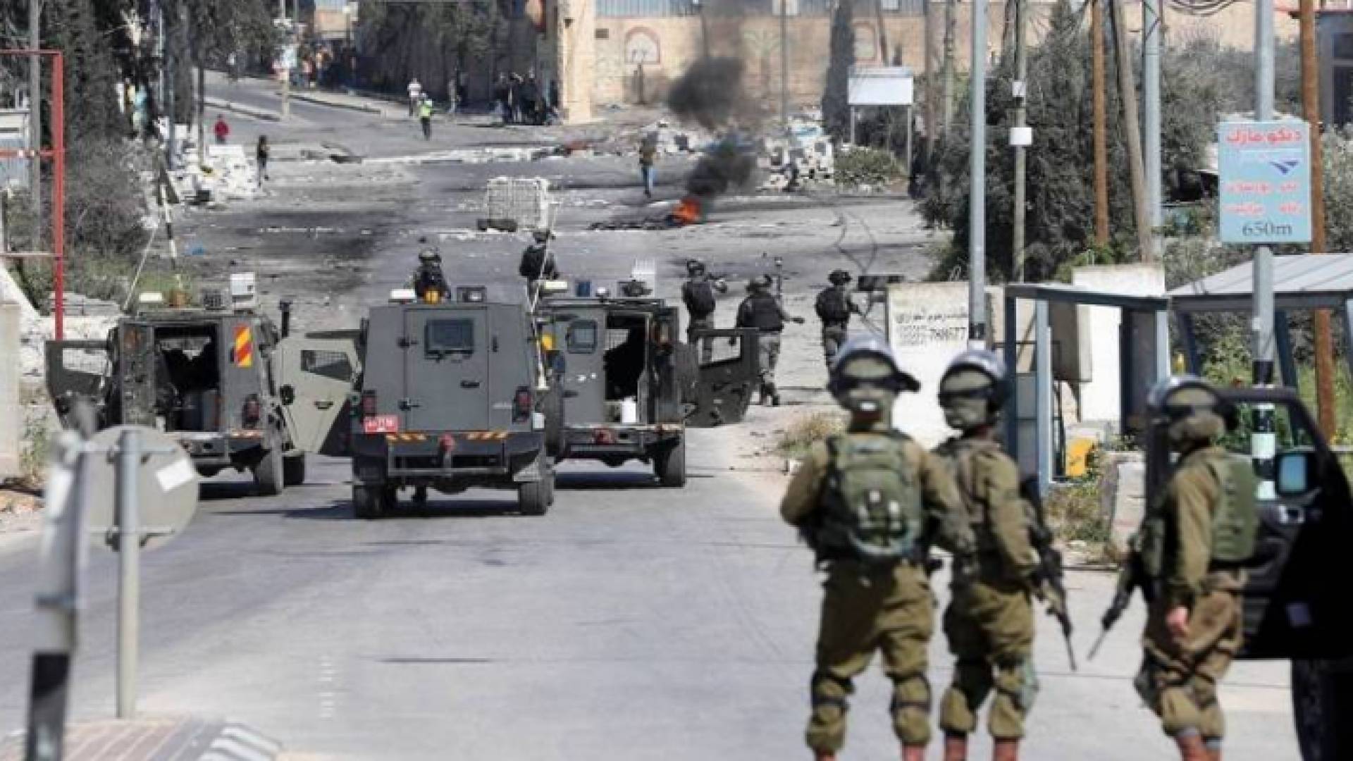 صورة أرشيفية أثناء اقتحام قوات الاحتلال لإحدى البلدات الفلسطينية