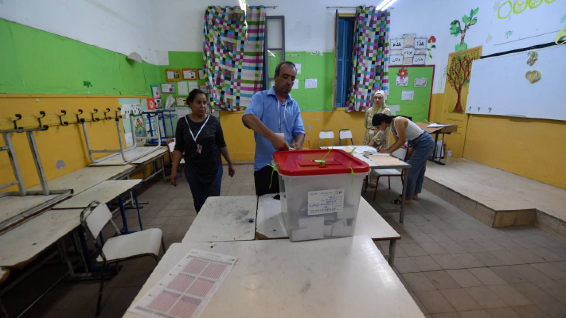 جانب من عملية التصويت