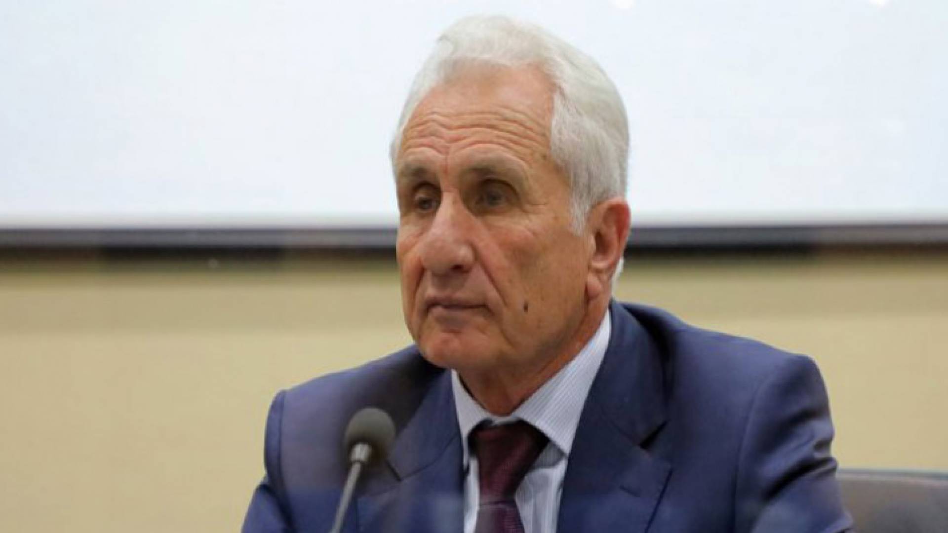 وزير التربية والتعليم والتعليم العالي وجيه عويس