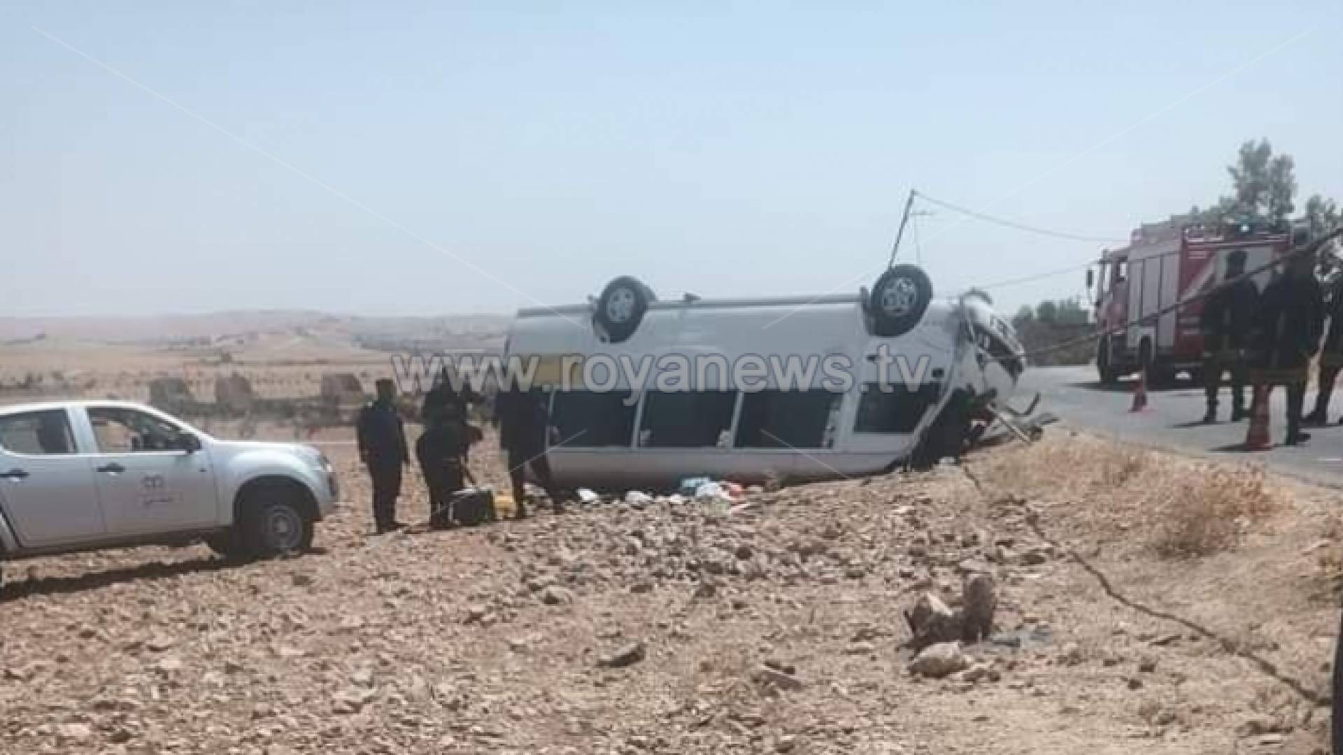 انقلاب حافلة ركاب متوسطة