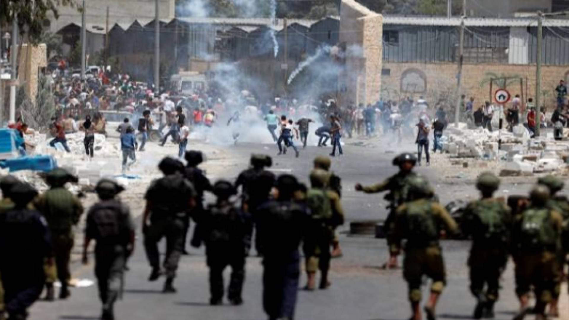 صورة أرشيفية لمواجهات الفلسطينيين مع قوات الاحتلال