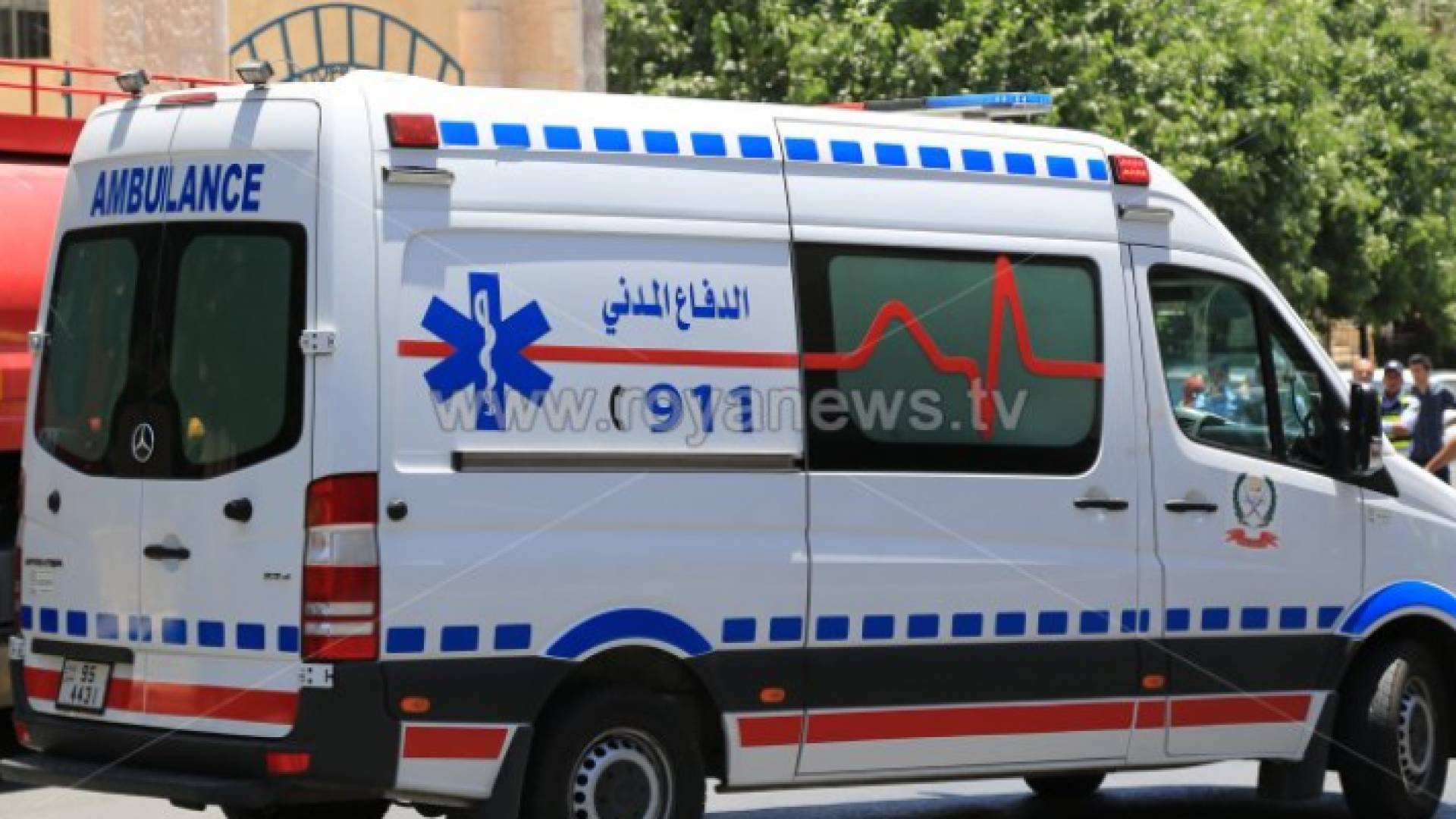 مركبة تابعة لمديرية الدفاع المدني