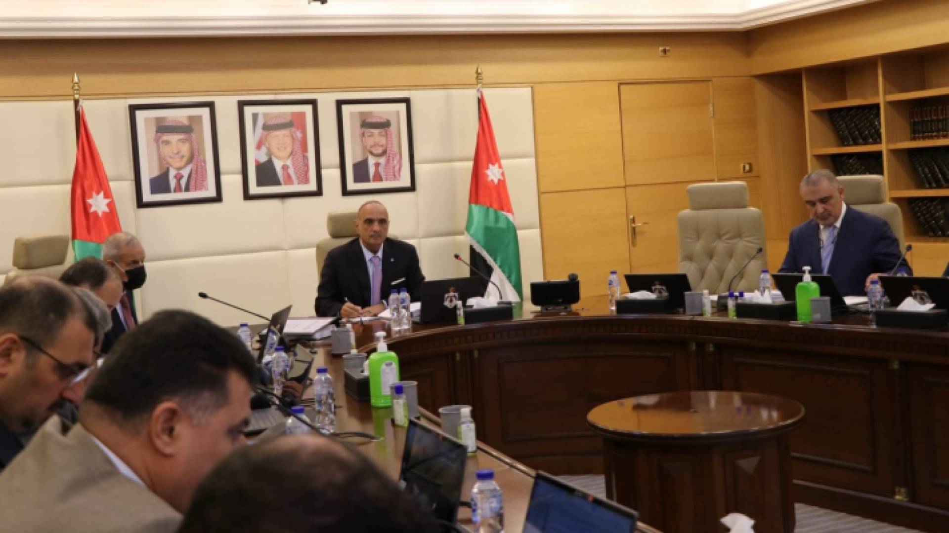 الصورة من جلسة مجلس الوزراء