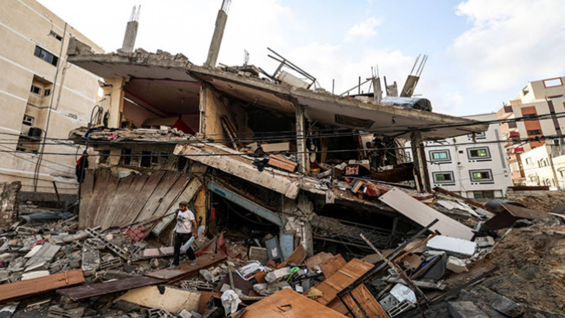 الصورة من آثار الدمار في غزة