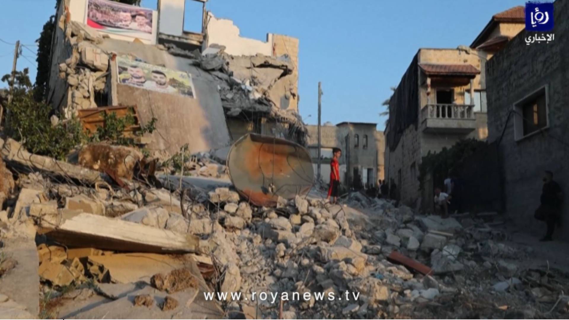 قوات الاحتلال تهدم منزلا لفلسطيني