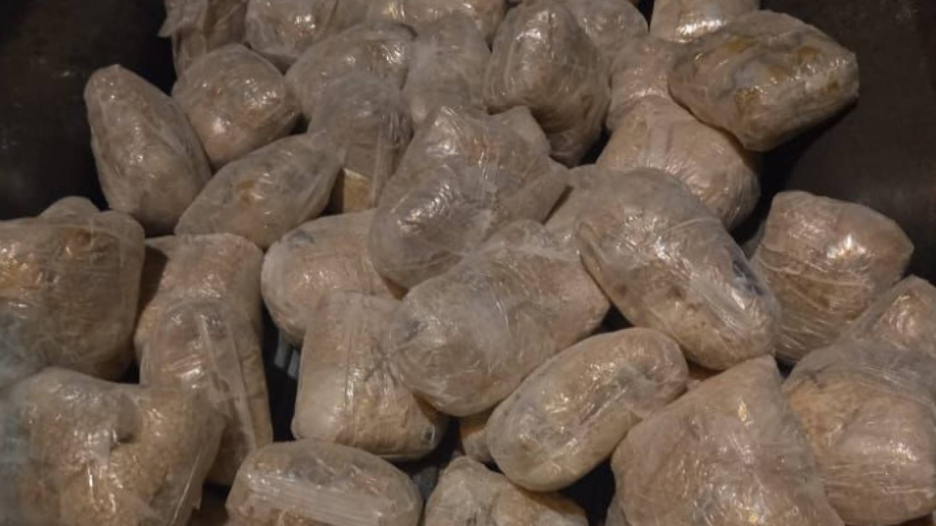 كمية من المخدرات التي تم ضبطها