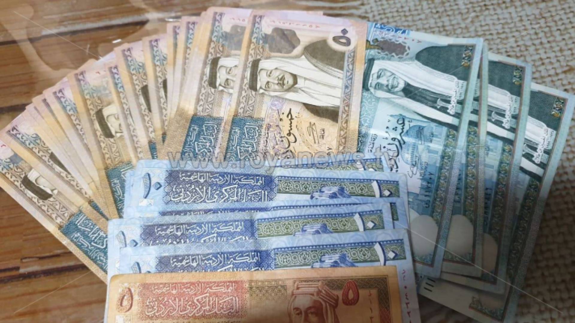 عملة ورقية أردنية