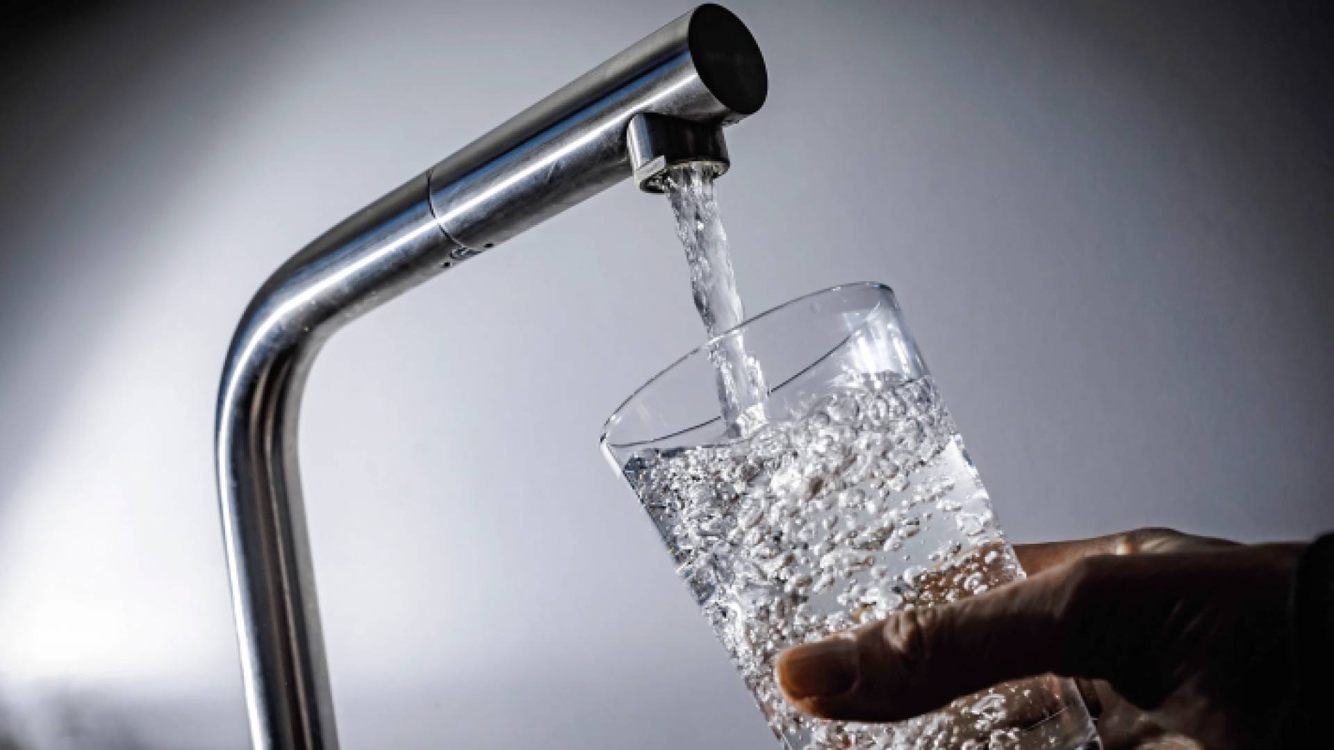 صورة توضيحية لمياه الشرب