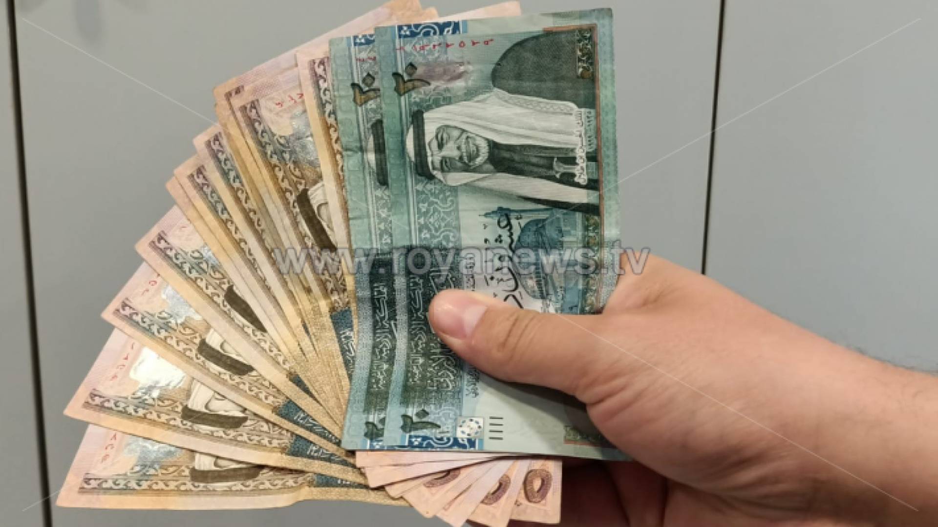 دنانير أردنية