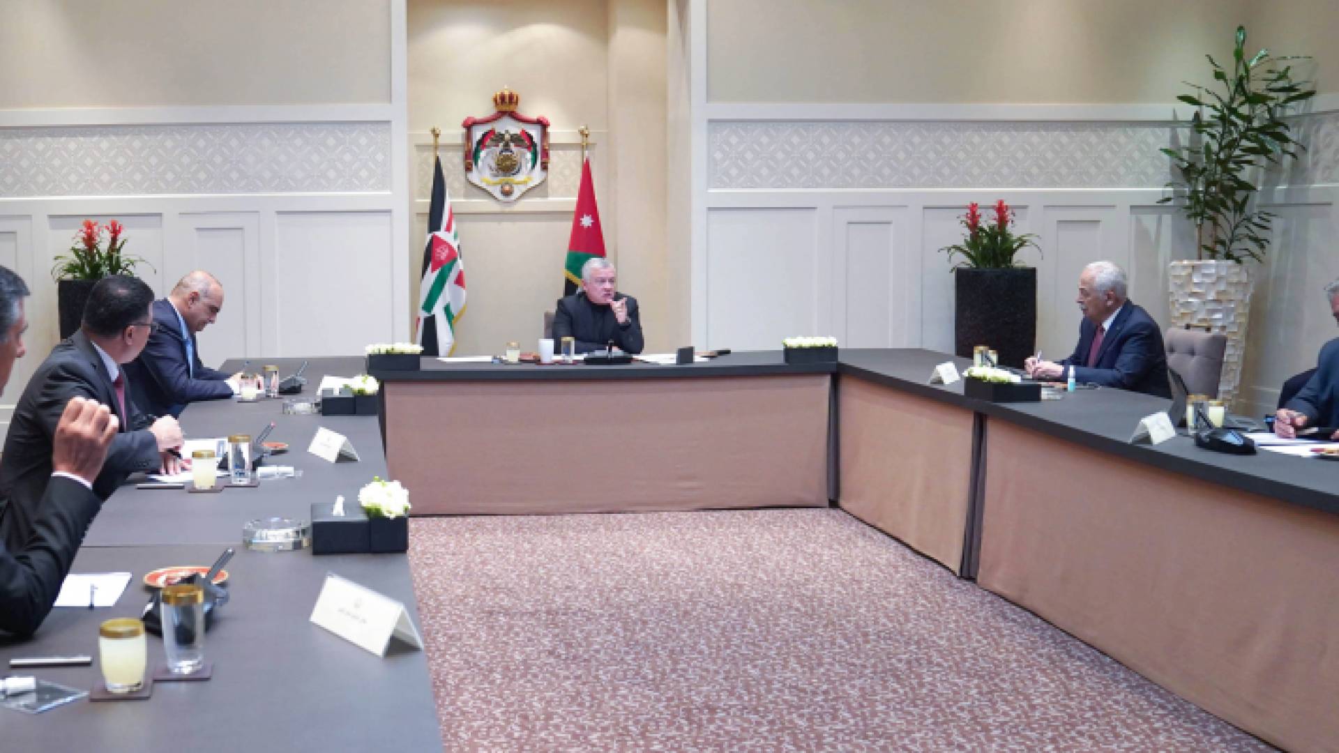 جلالة الملك عبدالله الثاني خلال اللقاء