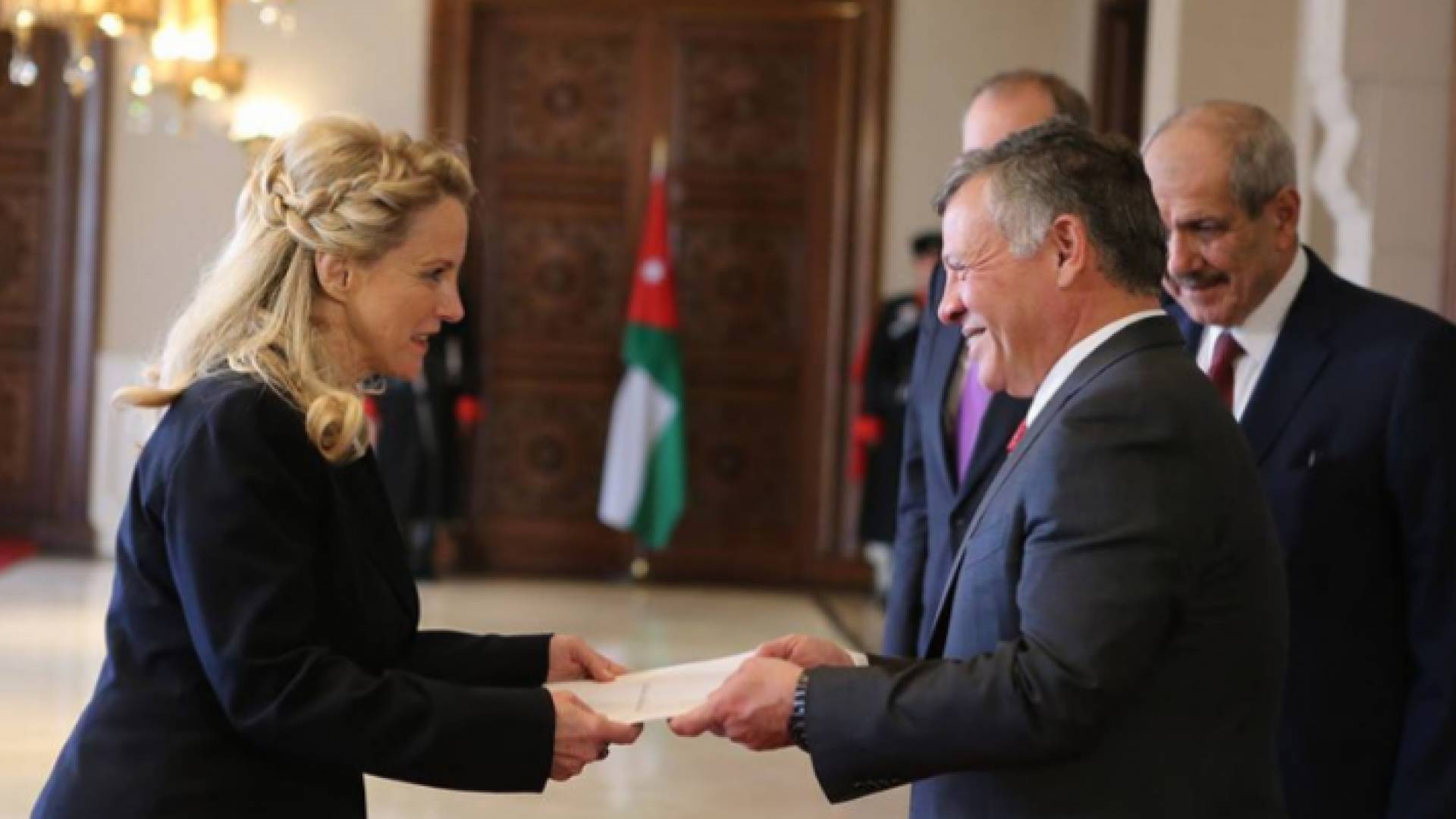 الملك يتقبل أوراق اعتماد السفيرة اللبنانية السابقة لدى الأردن ترايسي شمعون في عام 2017