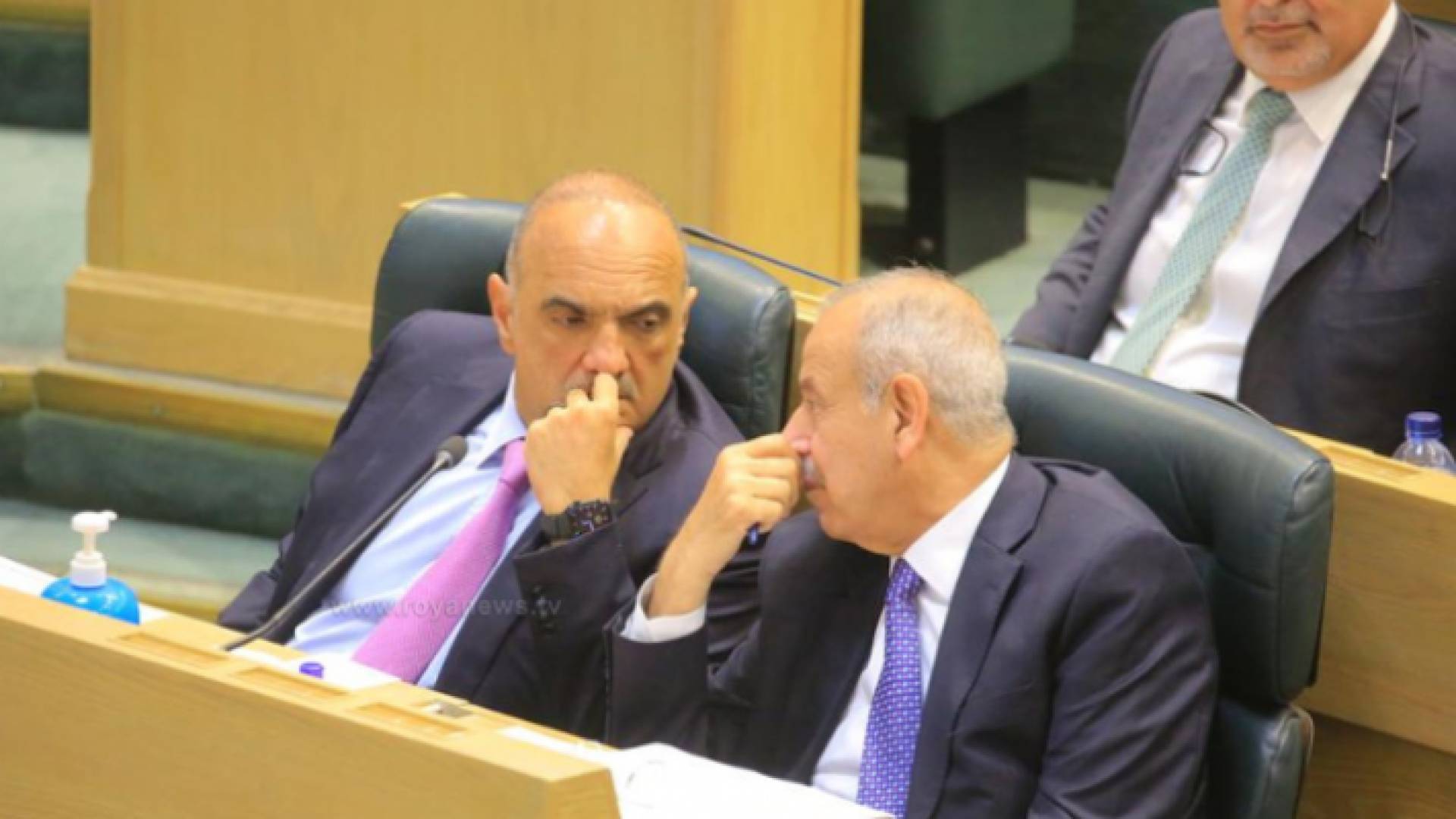 رئيس ونائب مجلس الوزراء - تحت القة