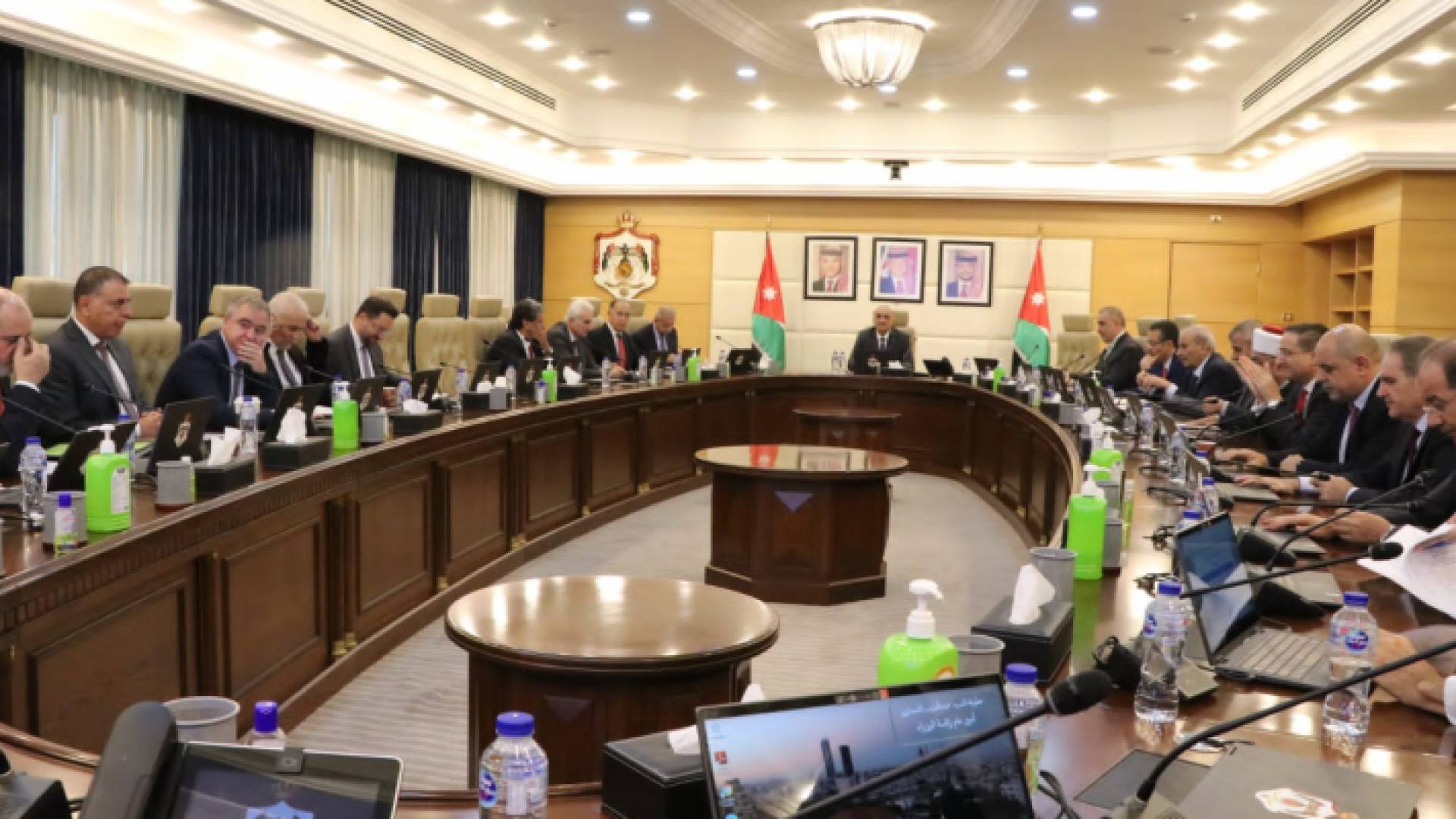 جانب من اجتماع الحكومة