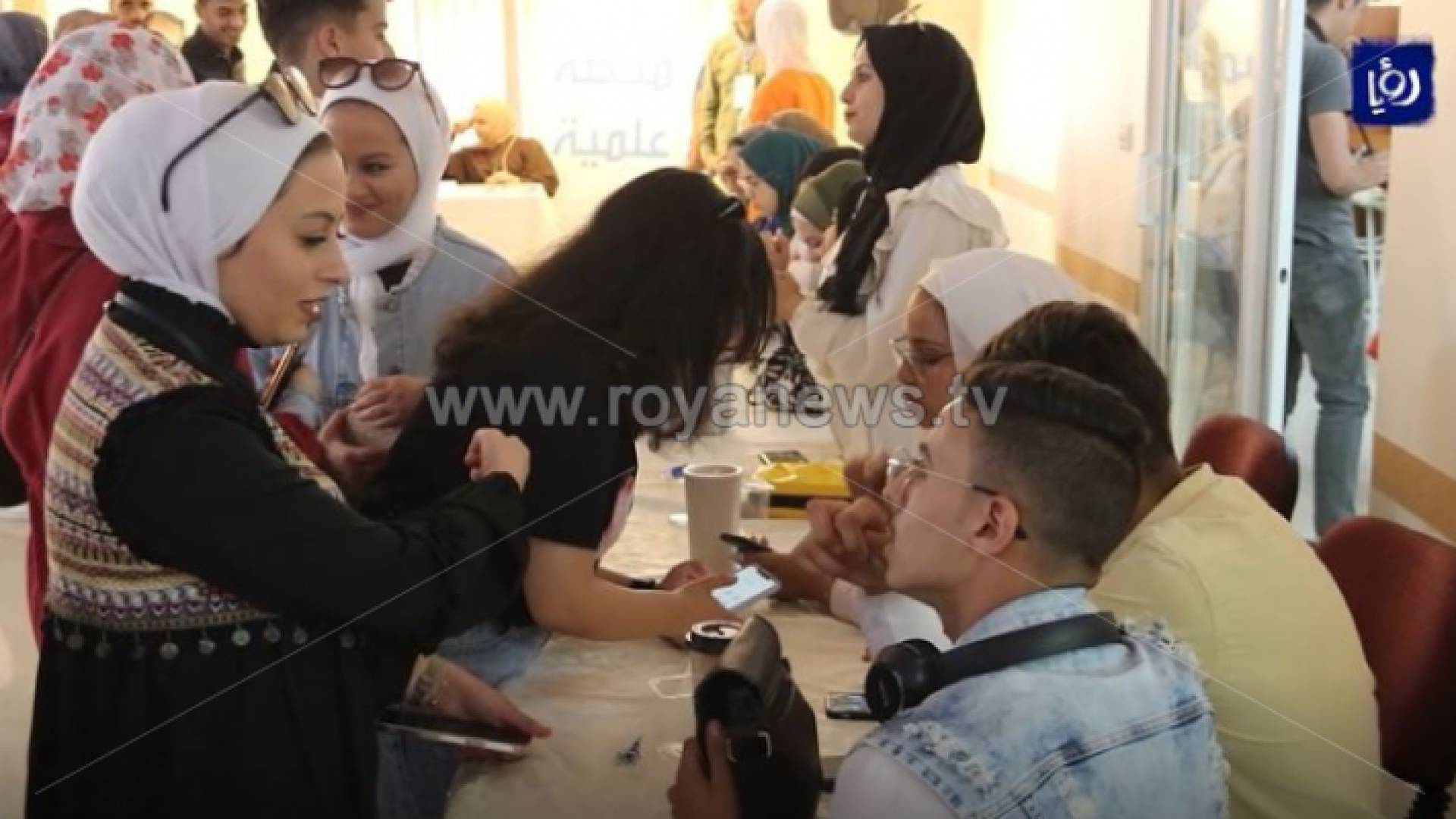 طالبات توجيهي يشاركن في كرنفال "عيش حلمك" للتعريف بالتخصصات الجامعية
