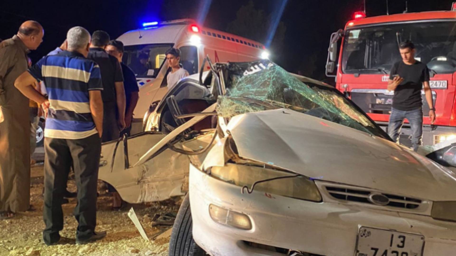 صورة من حادث تصادم بين مركبتين في مأدبا نتجت عنه 10 إصابات متوسطة