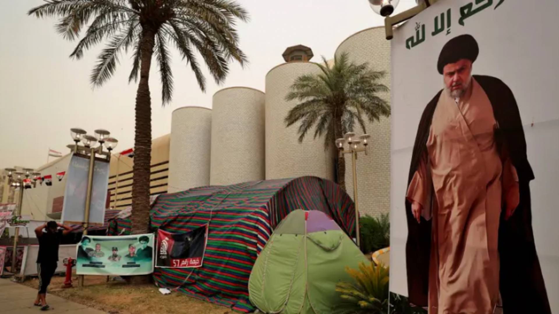 جانب من اعتصام أنصار الصدر في العراق