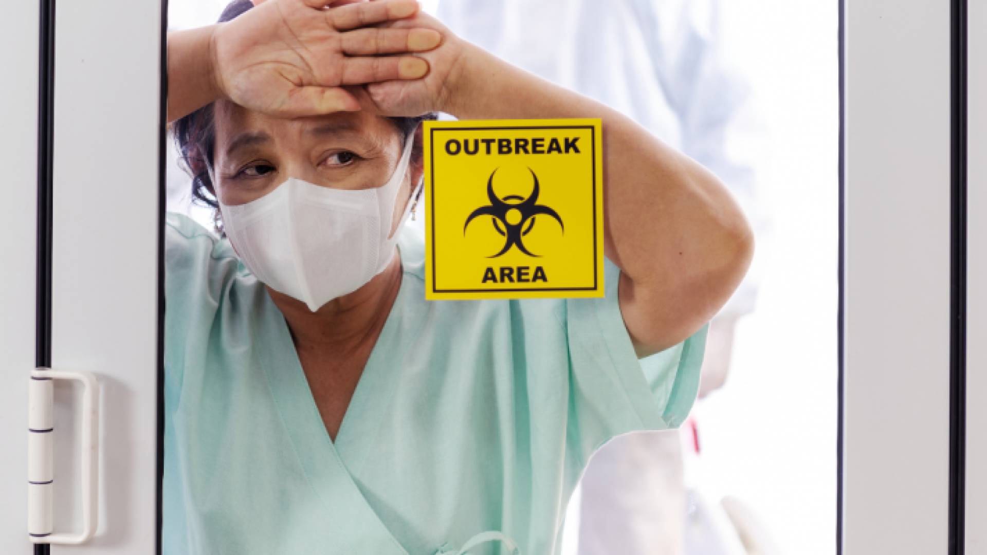 سيدة في العزل الصحي