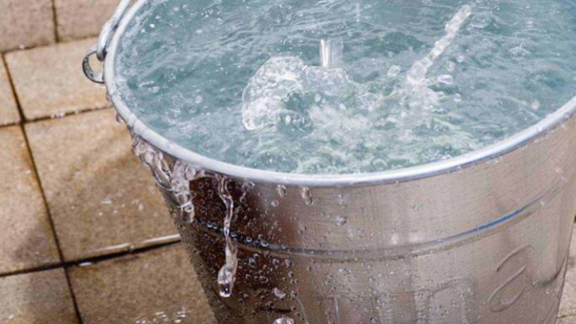 صورة تعبيرية لدلو ماء