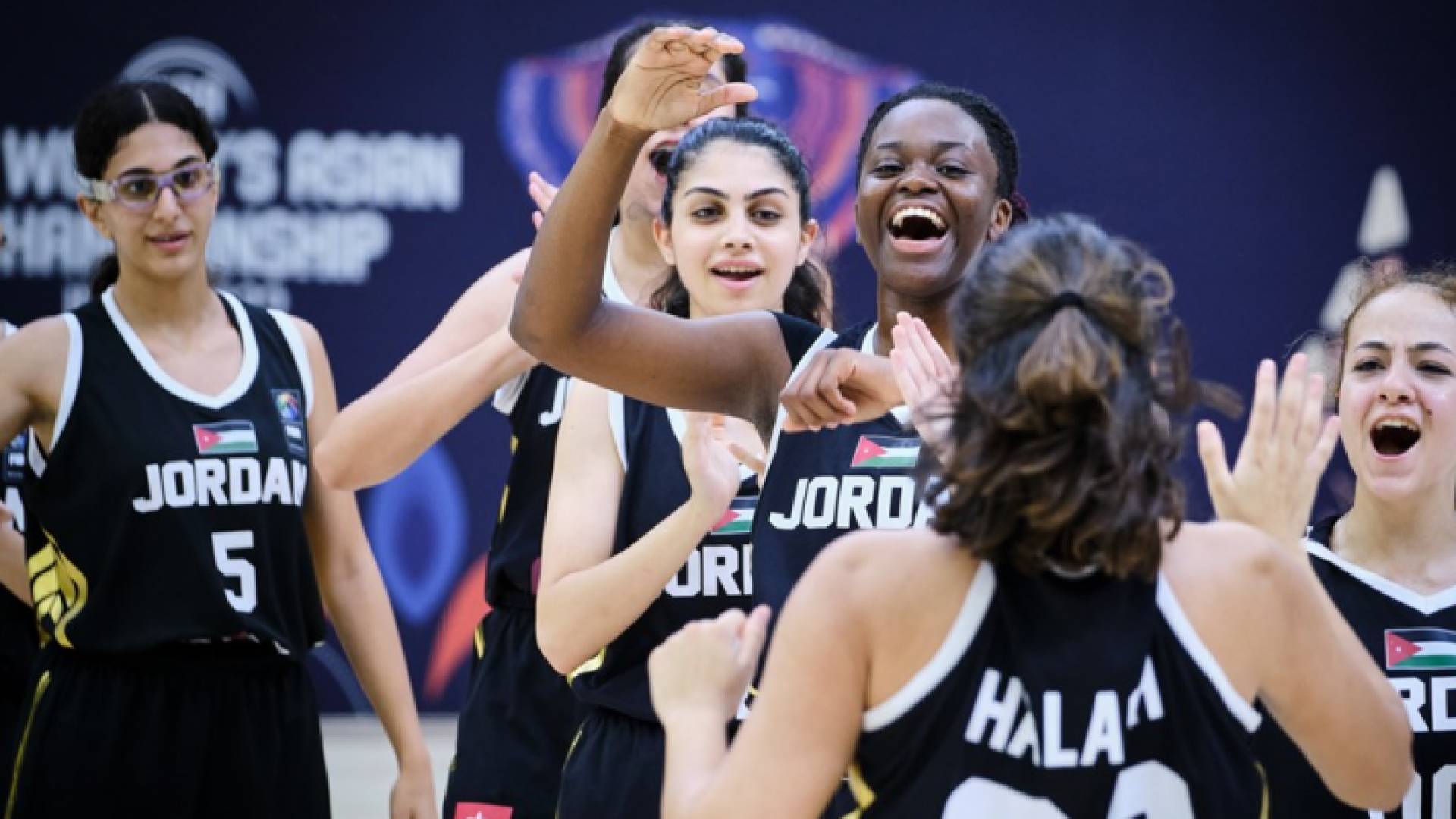 منتخب الشابات في كرة السلة