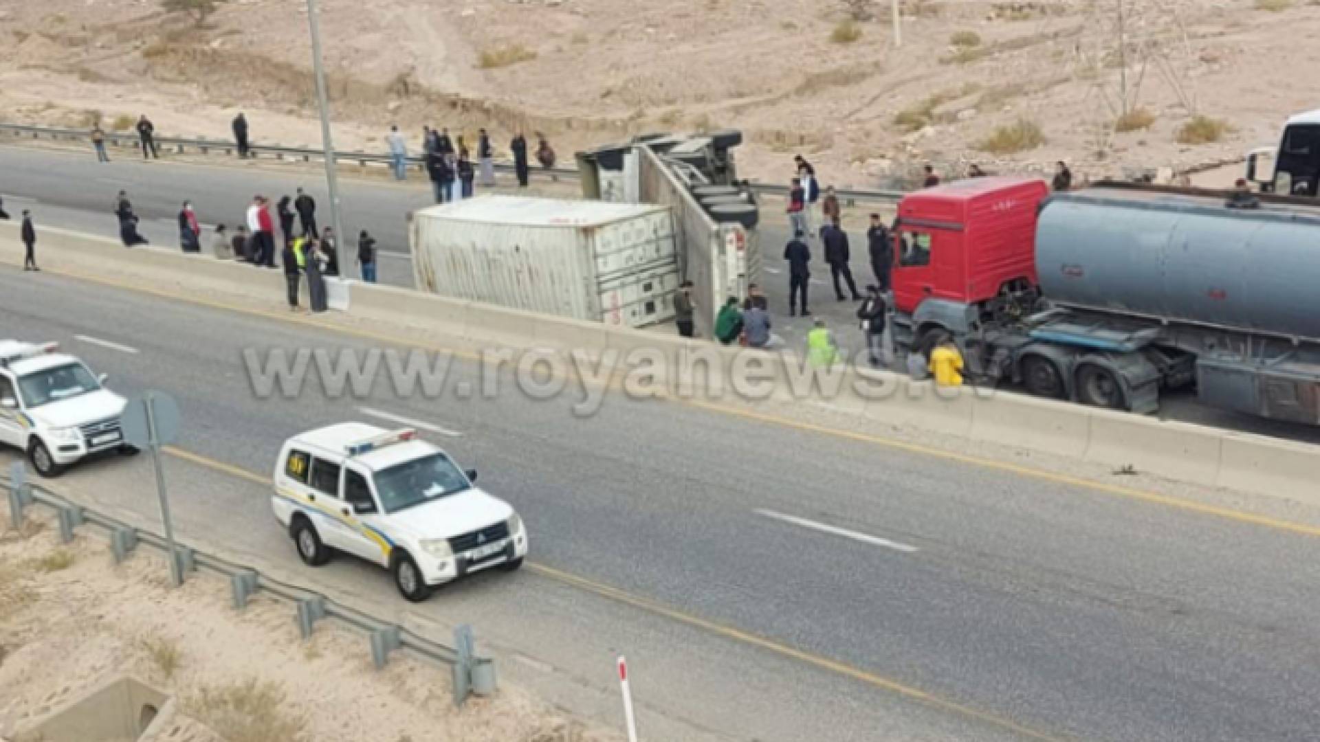 صورة لحادث سير على أحد الطرق الخارجية - أرشيفية