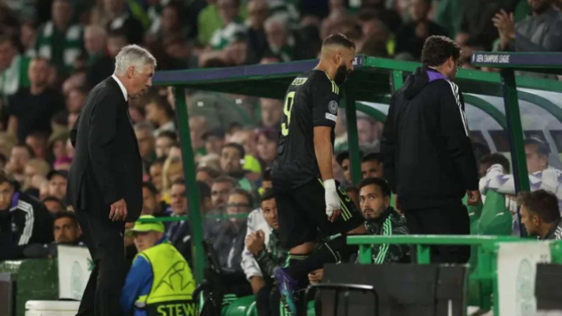 كريم بنزيما يخرج مصابا من مباراة فريقه أمام سلتيك الإسكتلندي