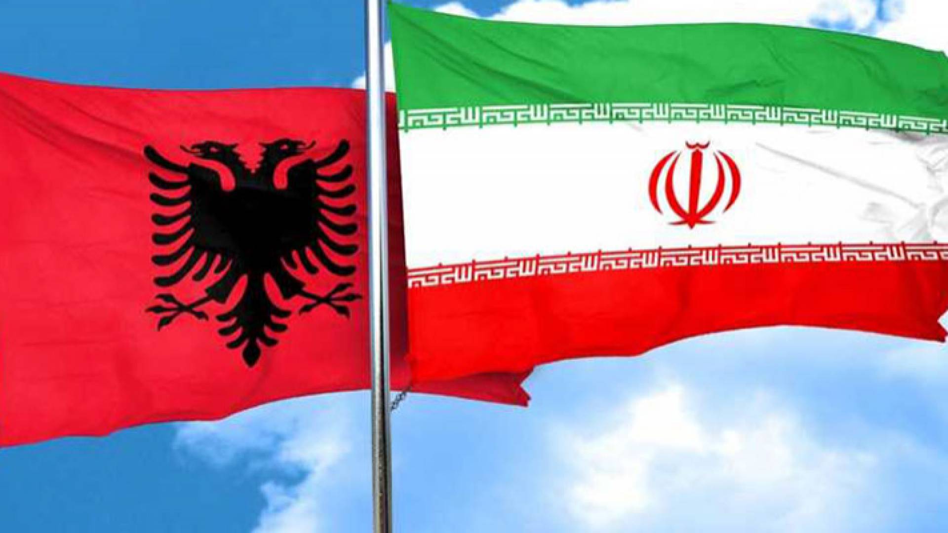 علما الجمهورية الإيرانية الإسلامية وألبانيا