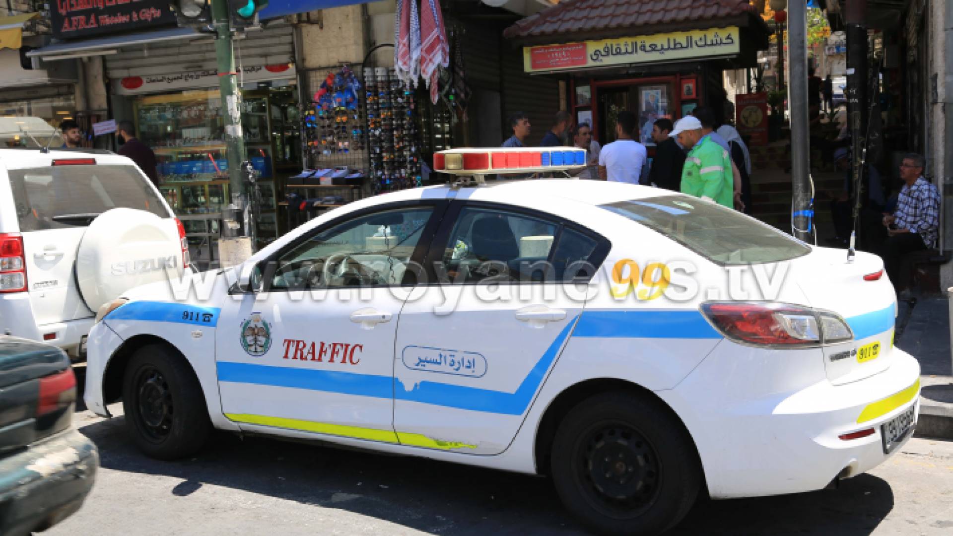 مركبة تابعة لإدارة السير